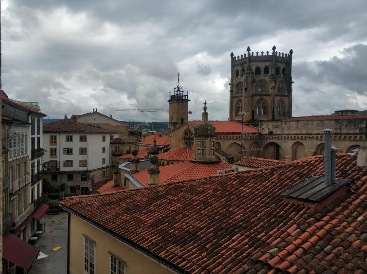 Apartamentos Turisticos Y Habitaciones Cidade Vella Ourense Exterior photo